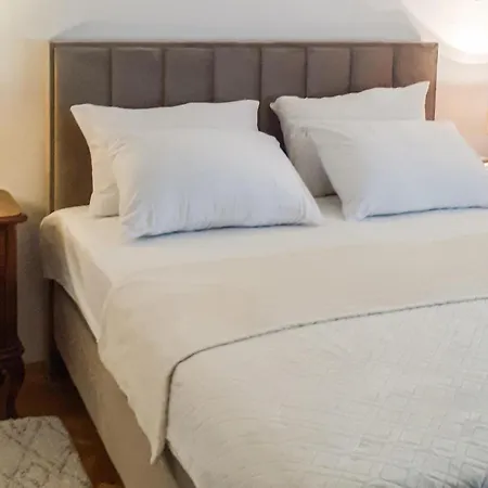 2 Bedroom Stunning In Stanici Apartment *