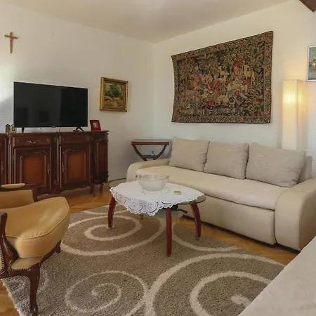 Apartment 2 Bedroom Stunning In Stanici Tice