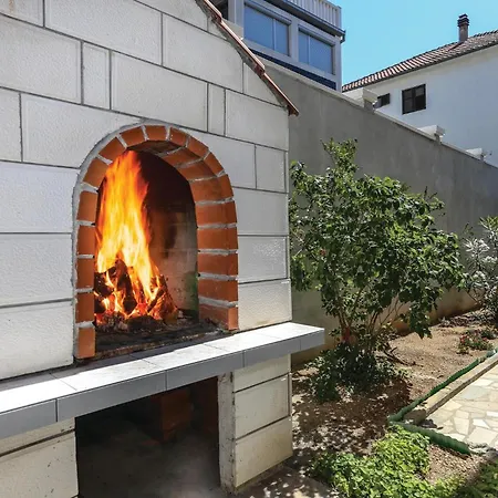 Apartment 2 Bedroom Stunning In Stanici