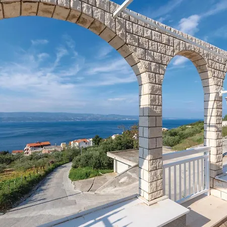 2 Bedroom Stunning In Stanici Apartment *