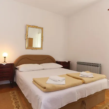 2 Bedroom Stunning In Stanici Apartment Tice